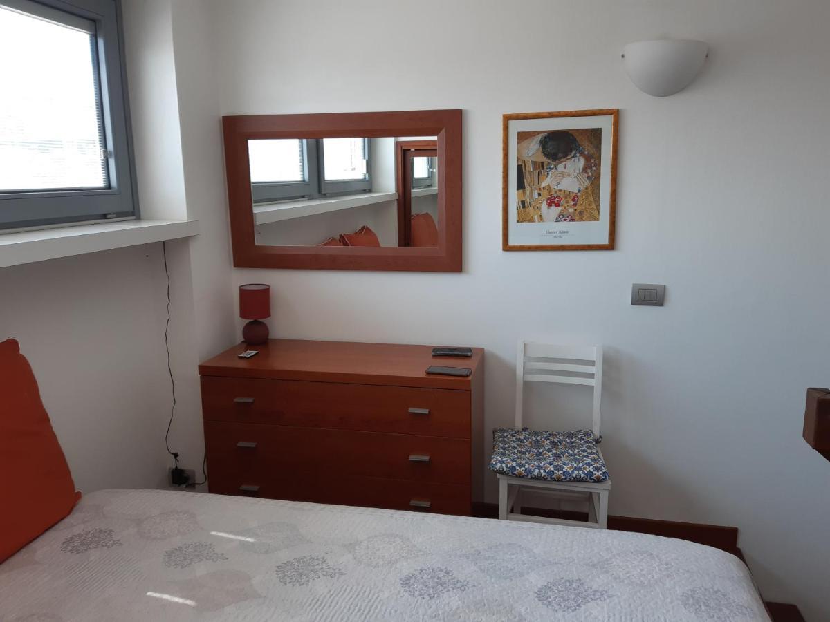 Apartamento Trilocale Moderno In Centro Citta Turín Exterior foto